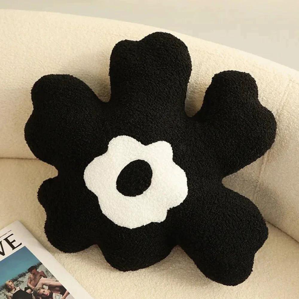 Daisy Doodle Cushion