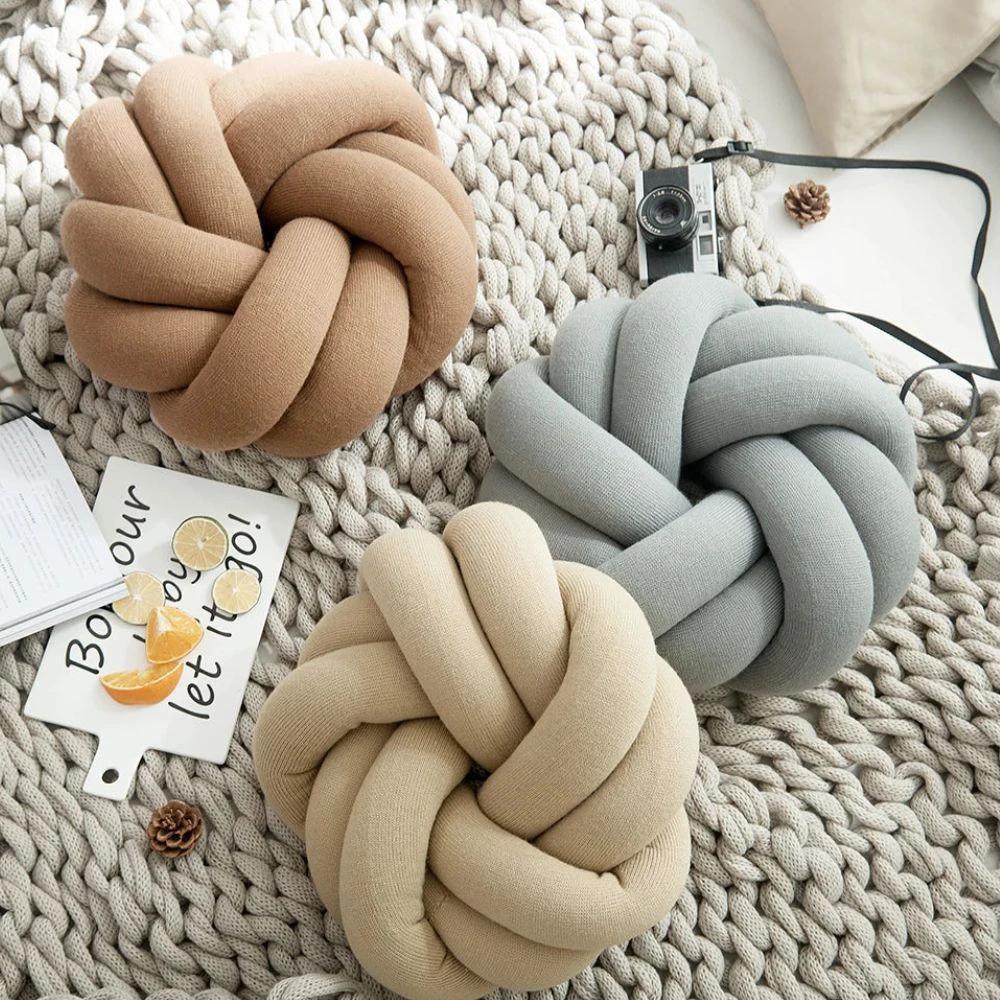 Puffy Pretzel Cushion