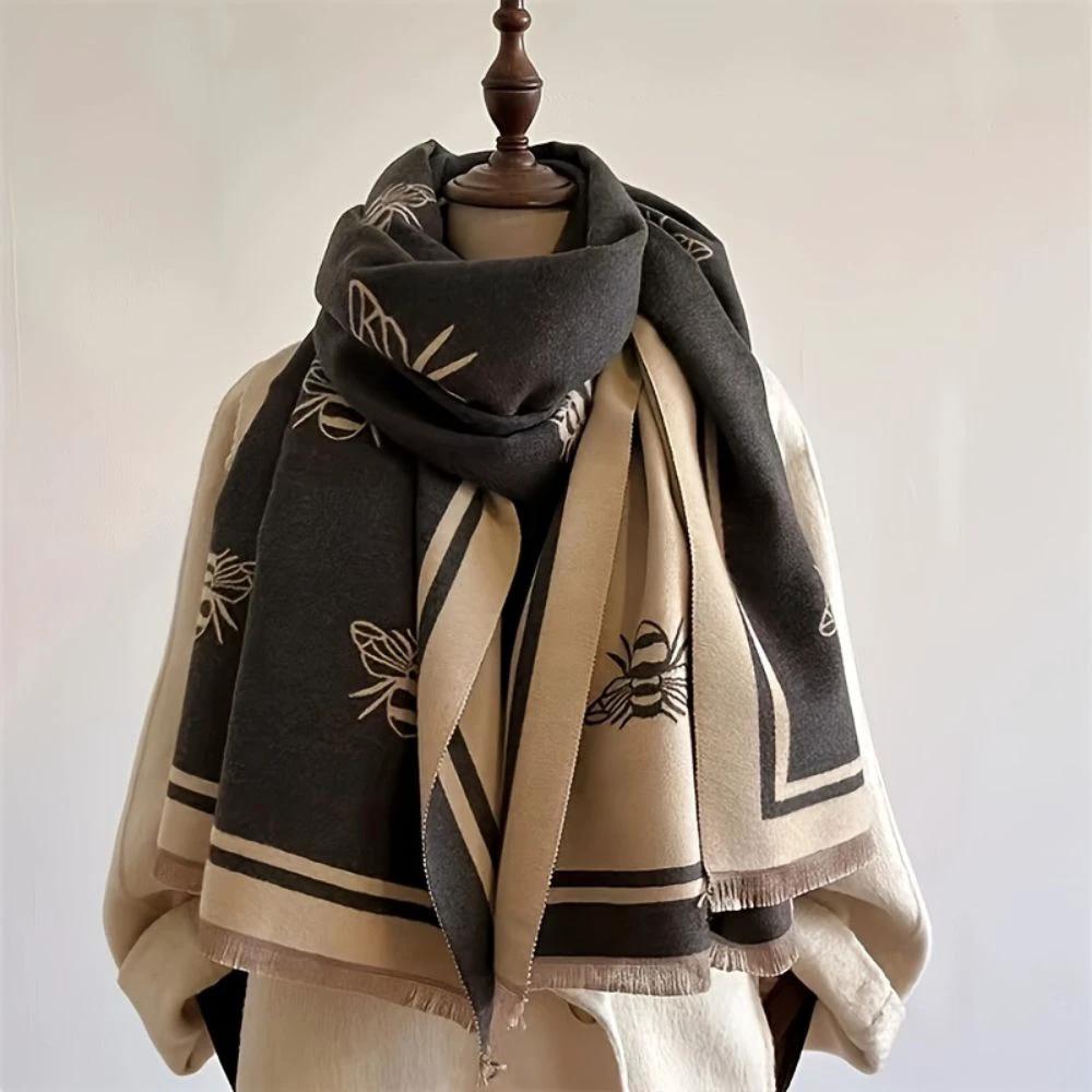 Nuvia Bee Pattern Winter Scarf