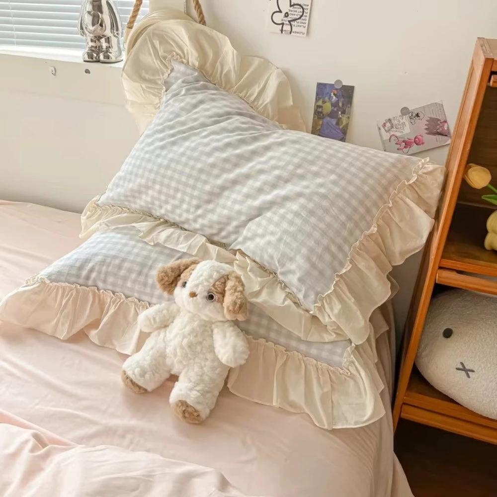 Gingham Check Ruffled Edges Bedding Set