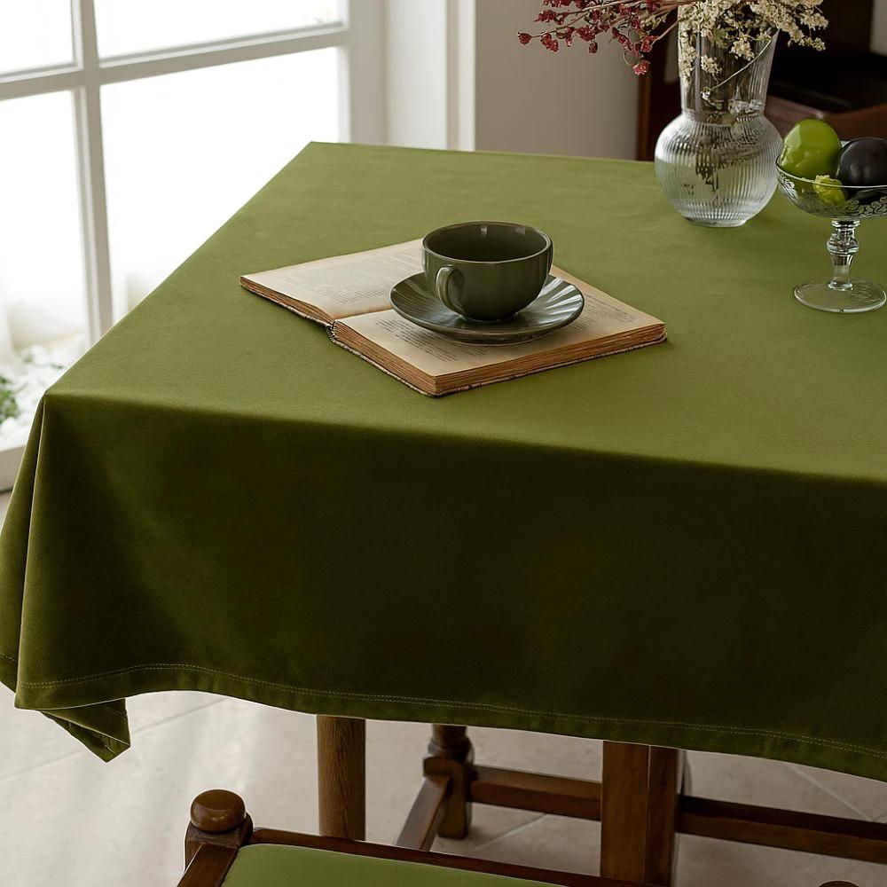 Château Olive Velvet Tablecloth