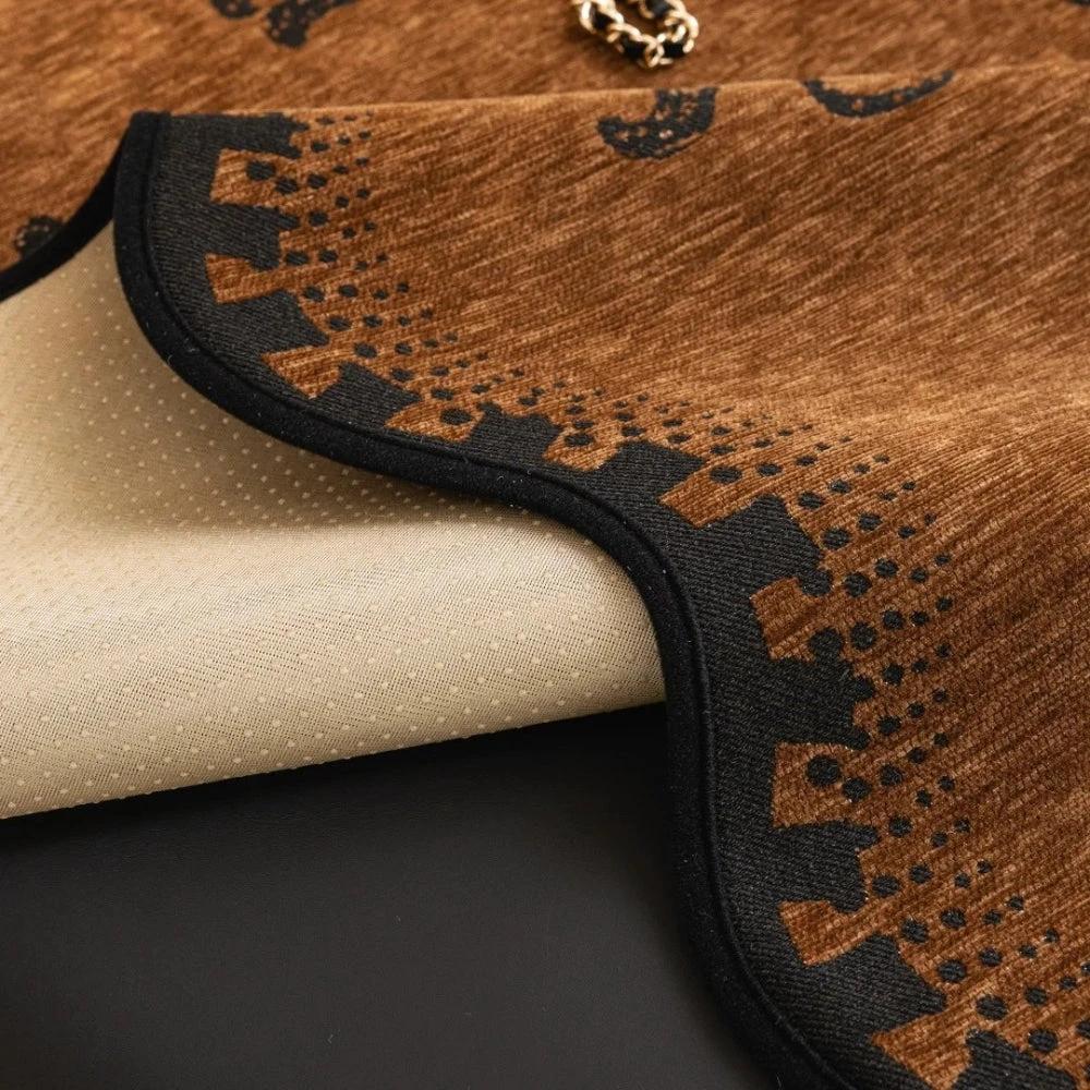 Lion Wavy Non-Slip Sofa Cover