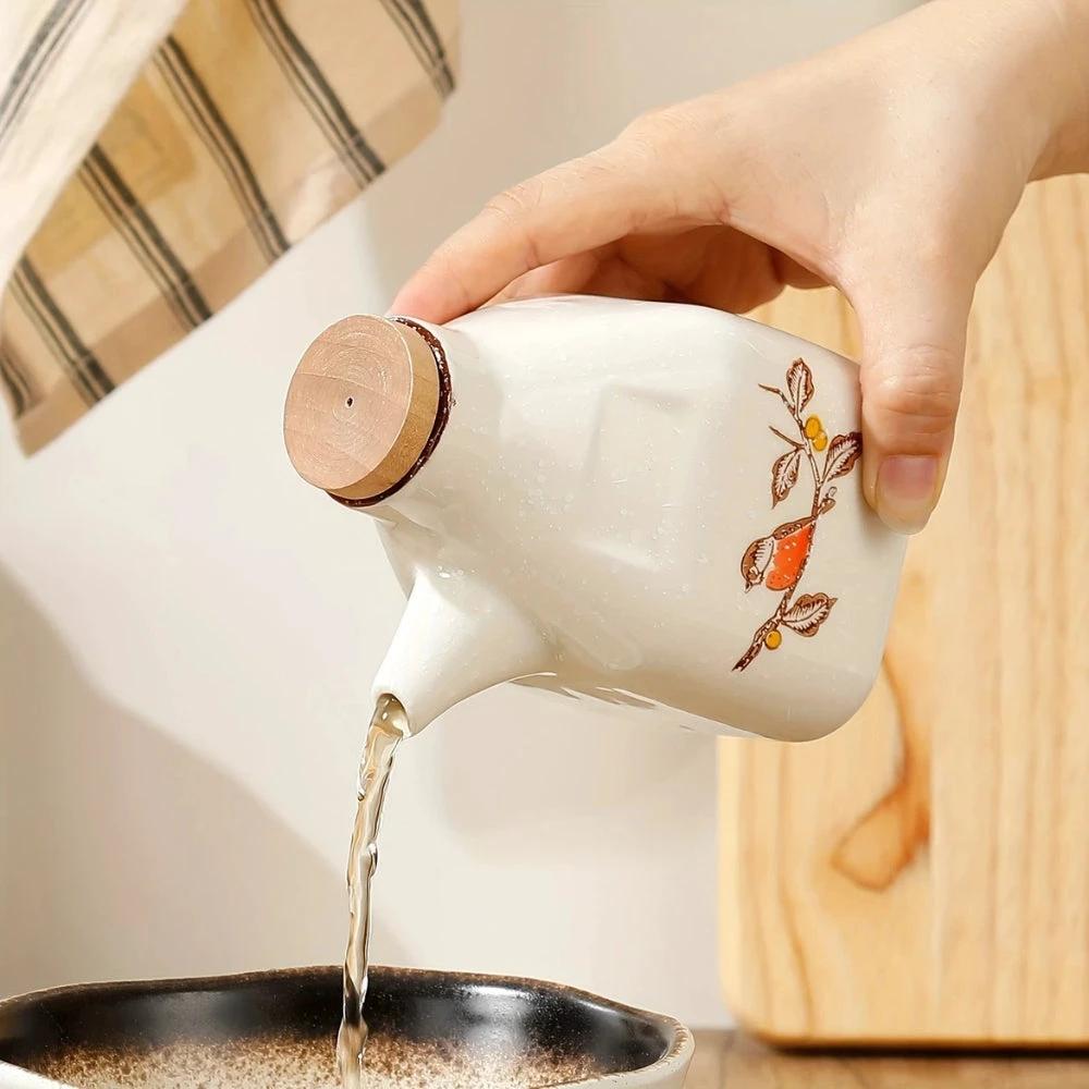 Mizuno Ceramic Oil and Sauce Dispenser