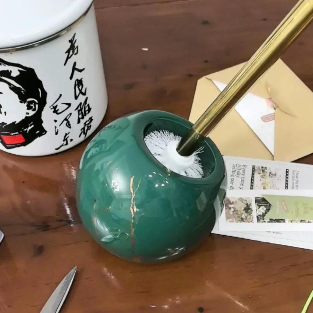Nordic Creative Ceramic Toilet Brush